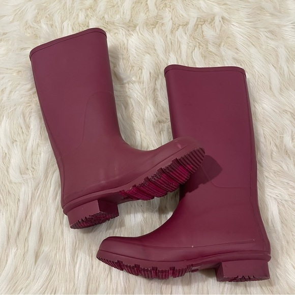 Women’s Nomad Matte Berry Rain Boots Size 6 US! - Picture 11 of 11
